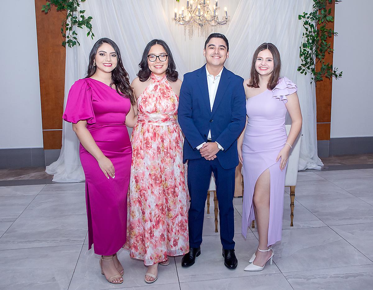 María Manzanares, Emilia León, José Gómez y Carmen Manzanares.