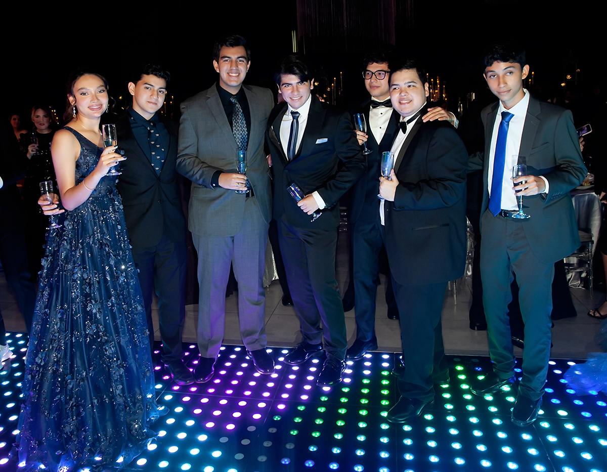 Fiesta de la prom 2024 de Seran School