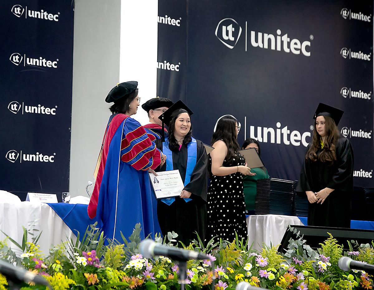 Graduaciones de UNITEC SPS 2024