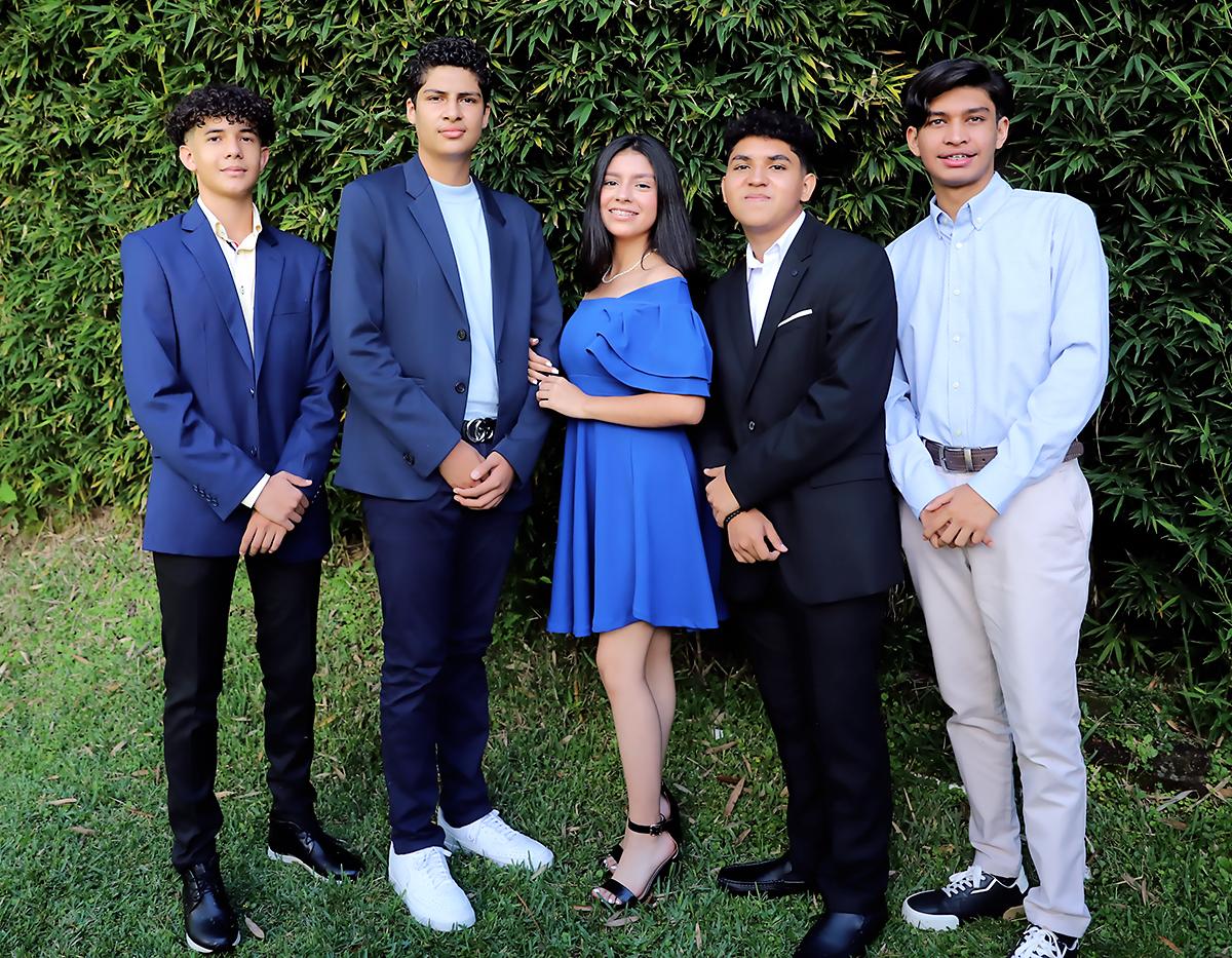 Johan Cáceres, Adrián Avila,Sofia Membreño, Arturo Siliezar y Jarvin Mendoza