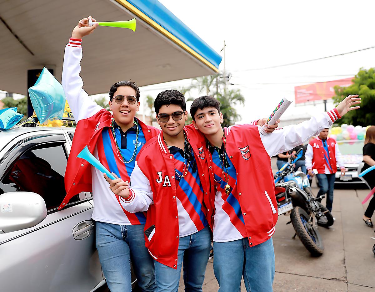 Manuel Venegas, Joshua Carrasco y Jorge Valladares