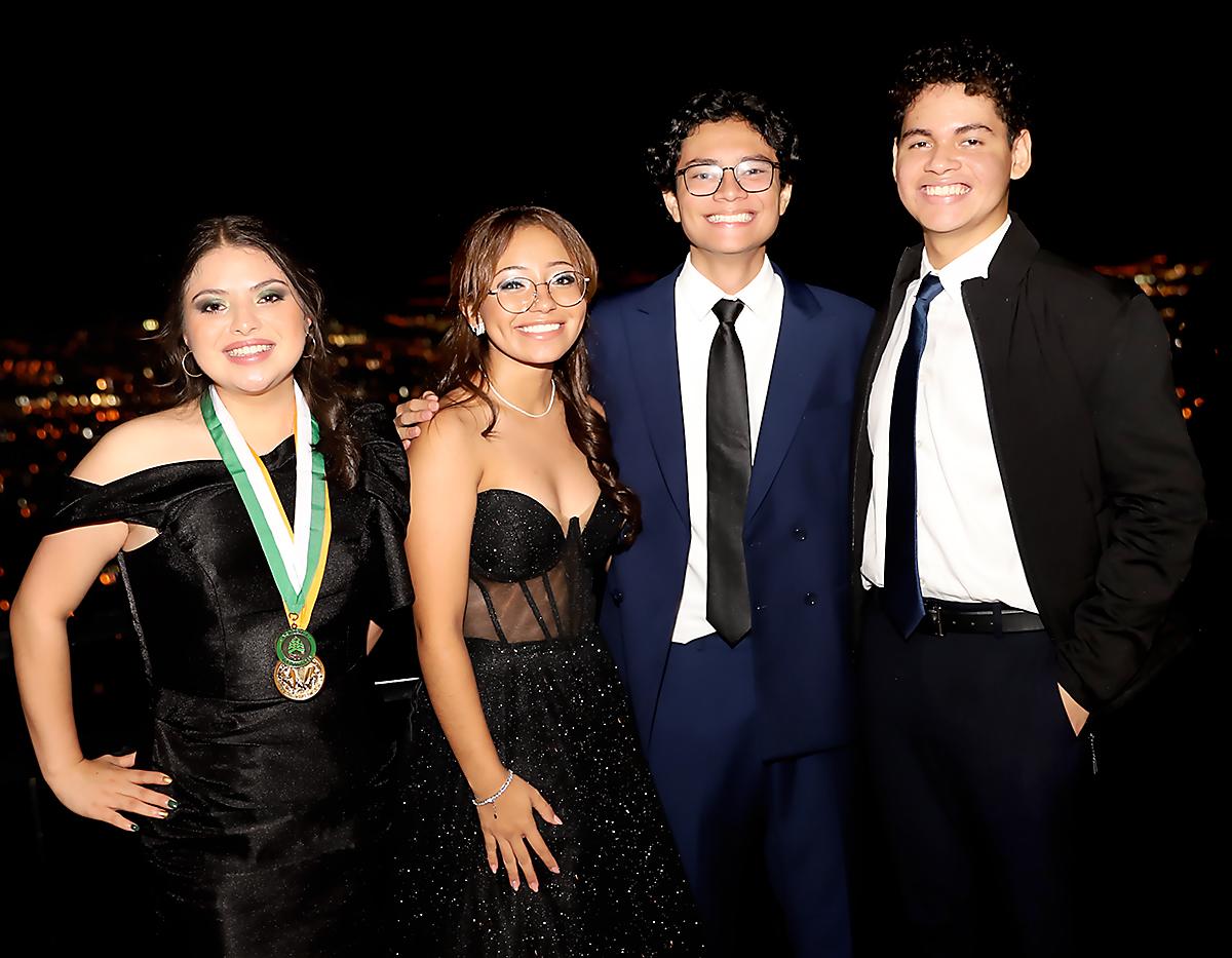 Gloria Montes, Raquel García, César Santos y Elías López