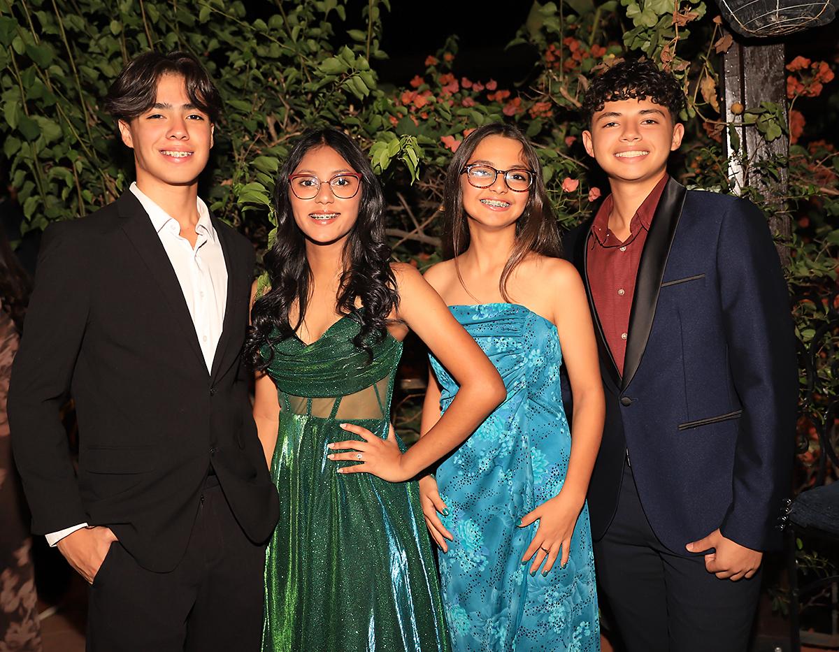 Alberto Zúniga, Sophia Santos, Mia Mondragón y Luis Mejía.