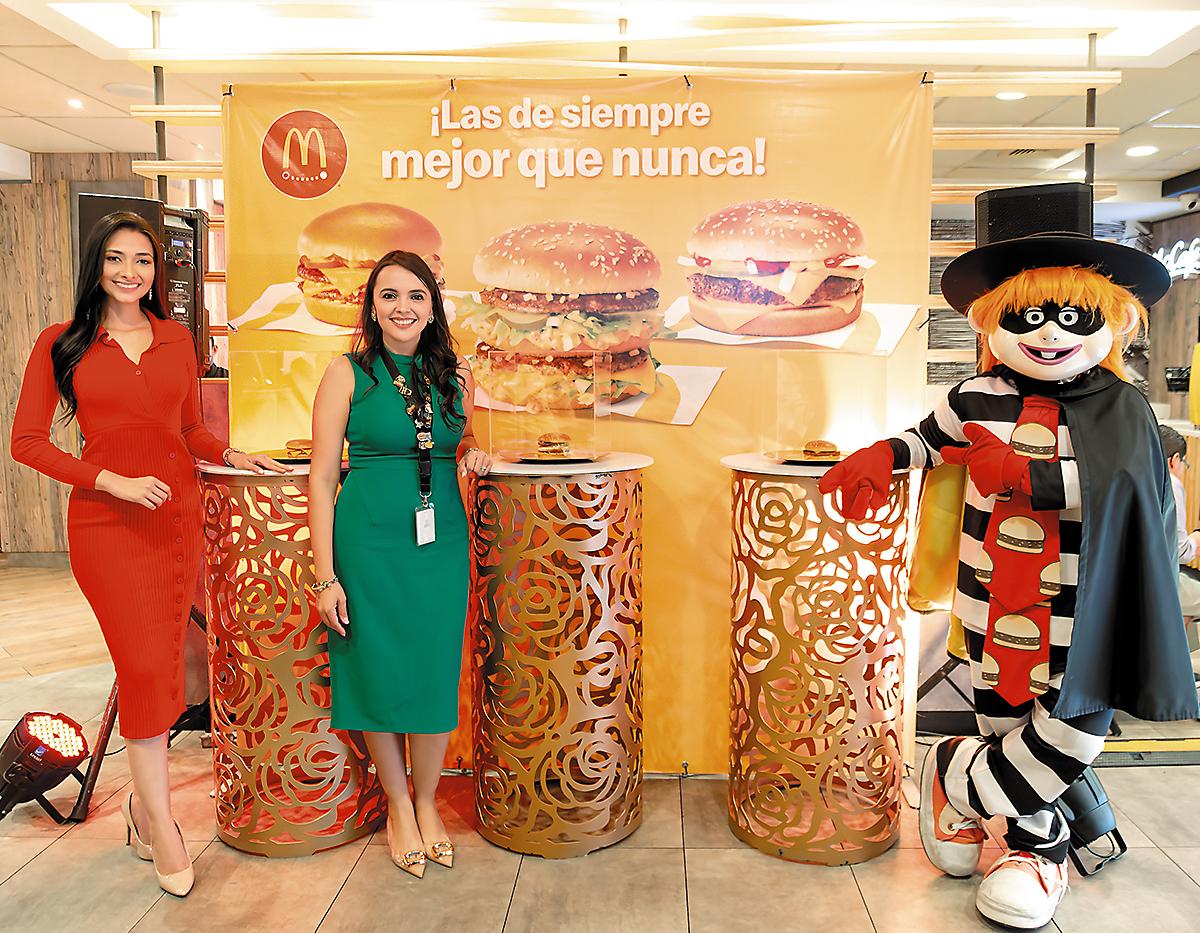 Karlen Perez, Saby Irías y el Robaburguesas.