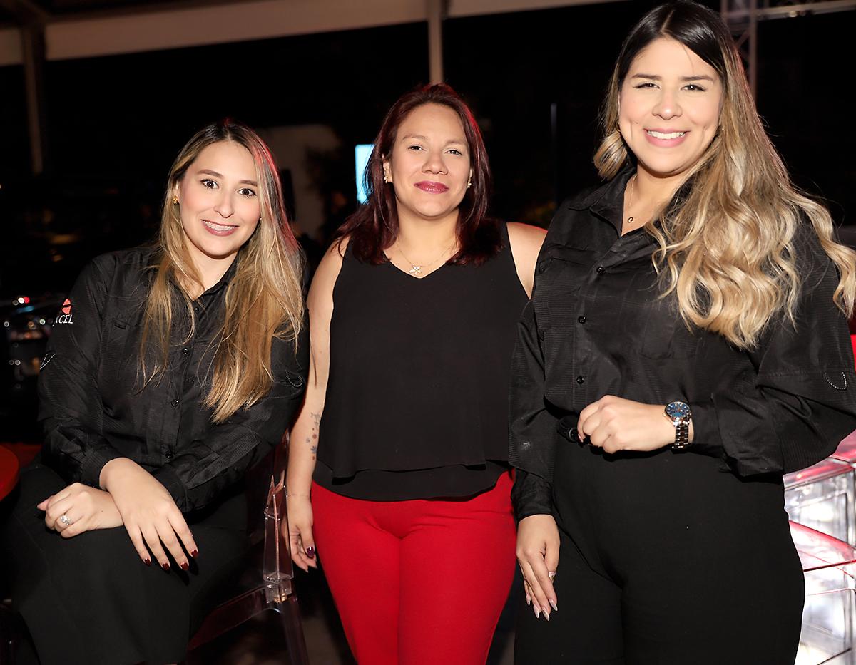 Brenda Alvarado, Karlina Gutiérrez y Emilia Soriano