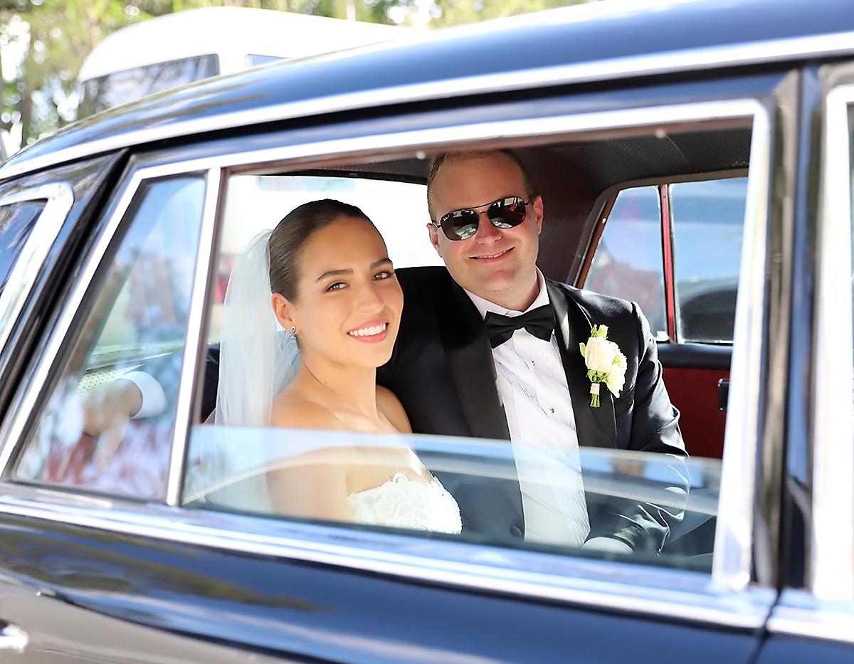 La boda de Derek Herzog y Lorella Cuculiza