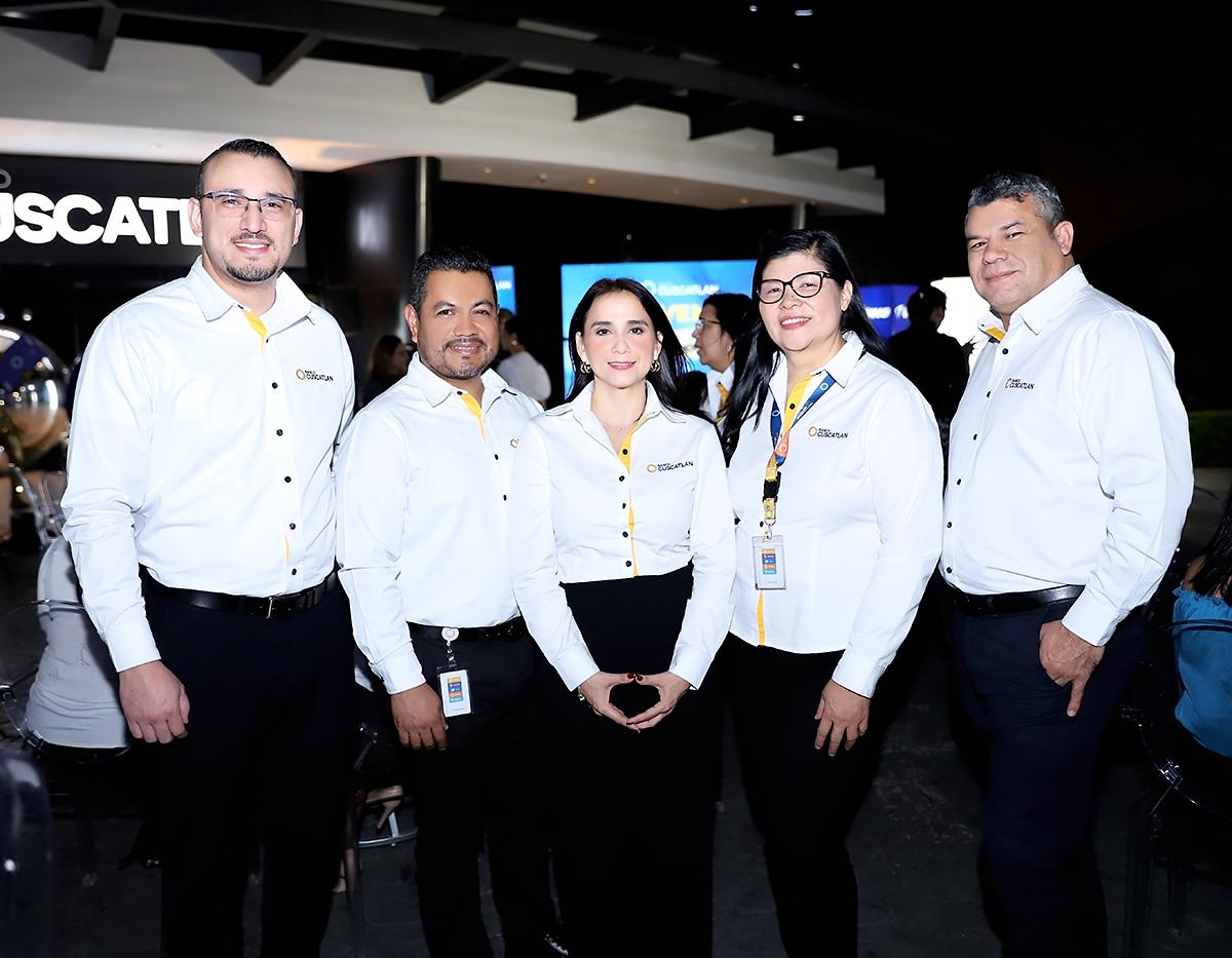 Josué López, Gerardo Cedeño, Érika Pinto, Magda Chan.