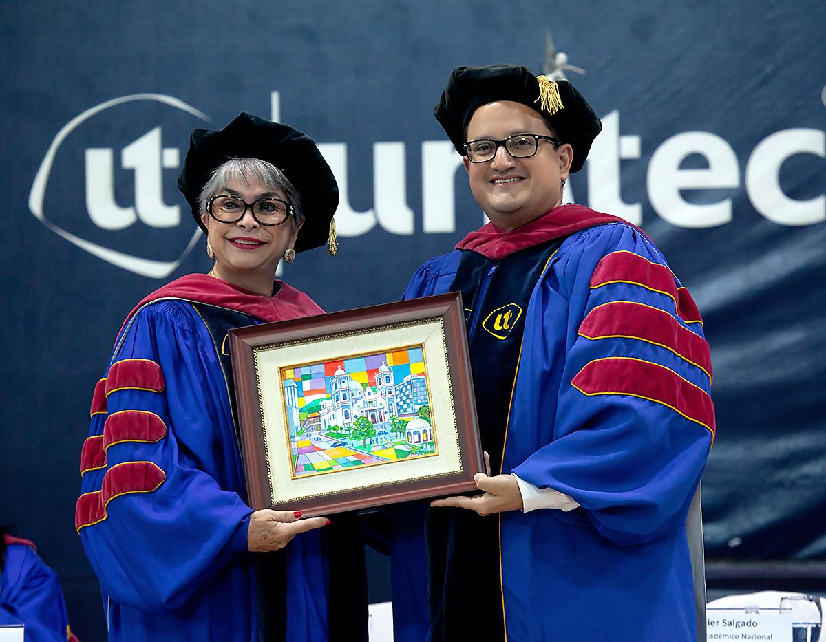 Graduaciones UNITEC 2024 en San Pedro Sula
