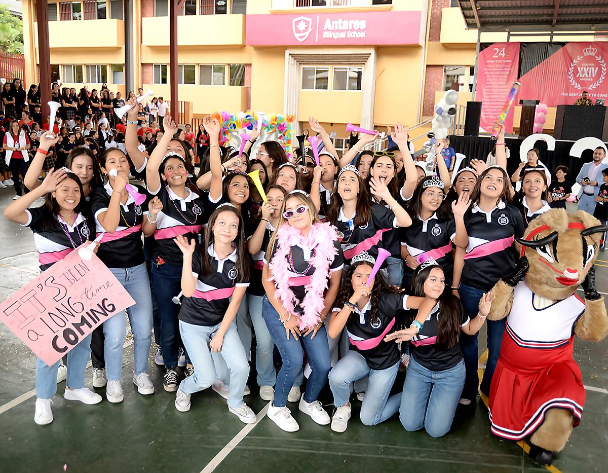 Senior Entrance de Antares Bilingual School 2024