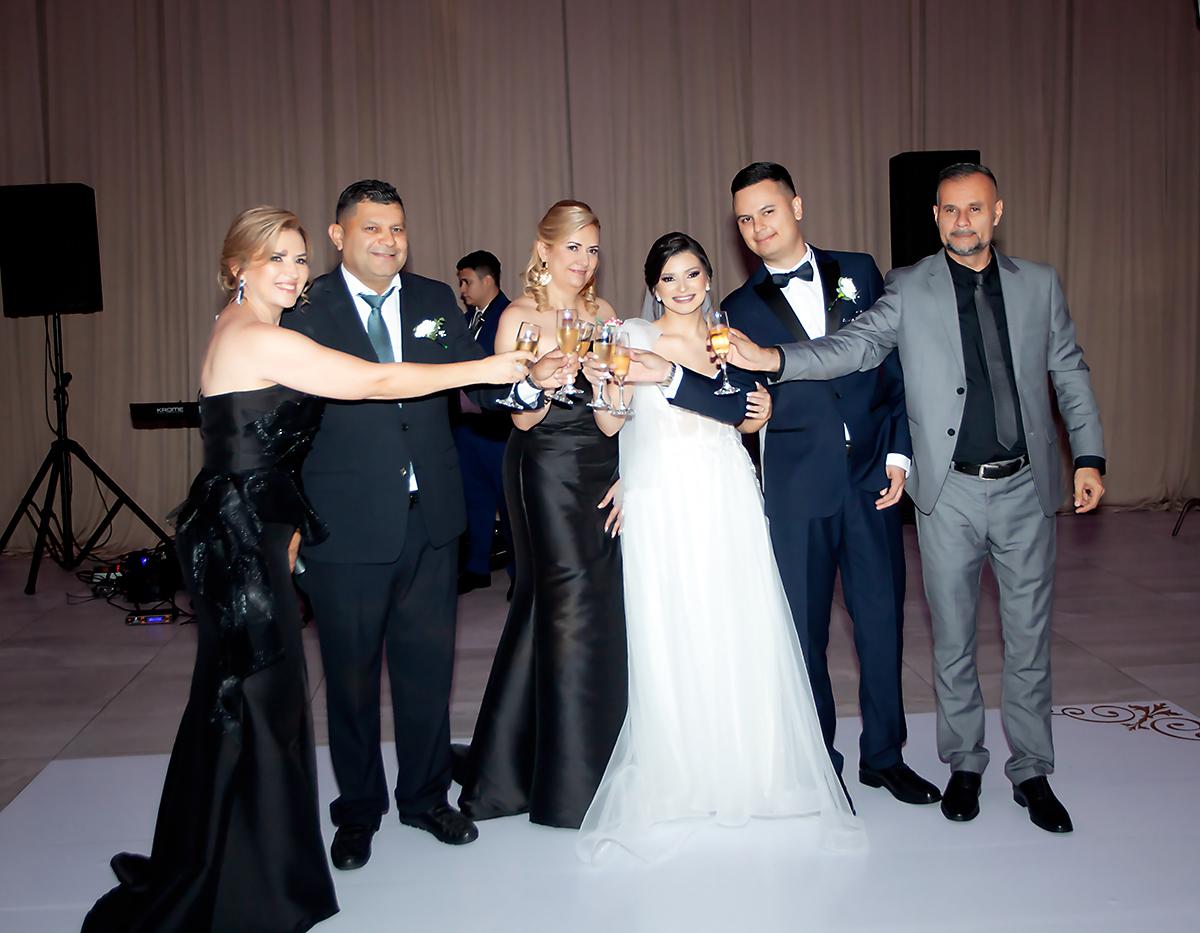 Wendy Rodríguez, Gustavo Maradiaga, Patricia Romero, Cesia Maradiaga, Diego Valenzuela y Humberto Valenzuela Boda Valenzuela-