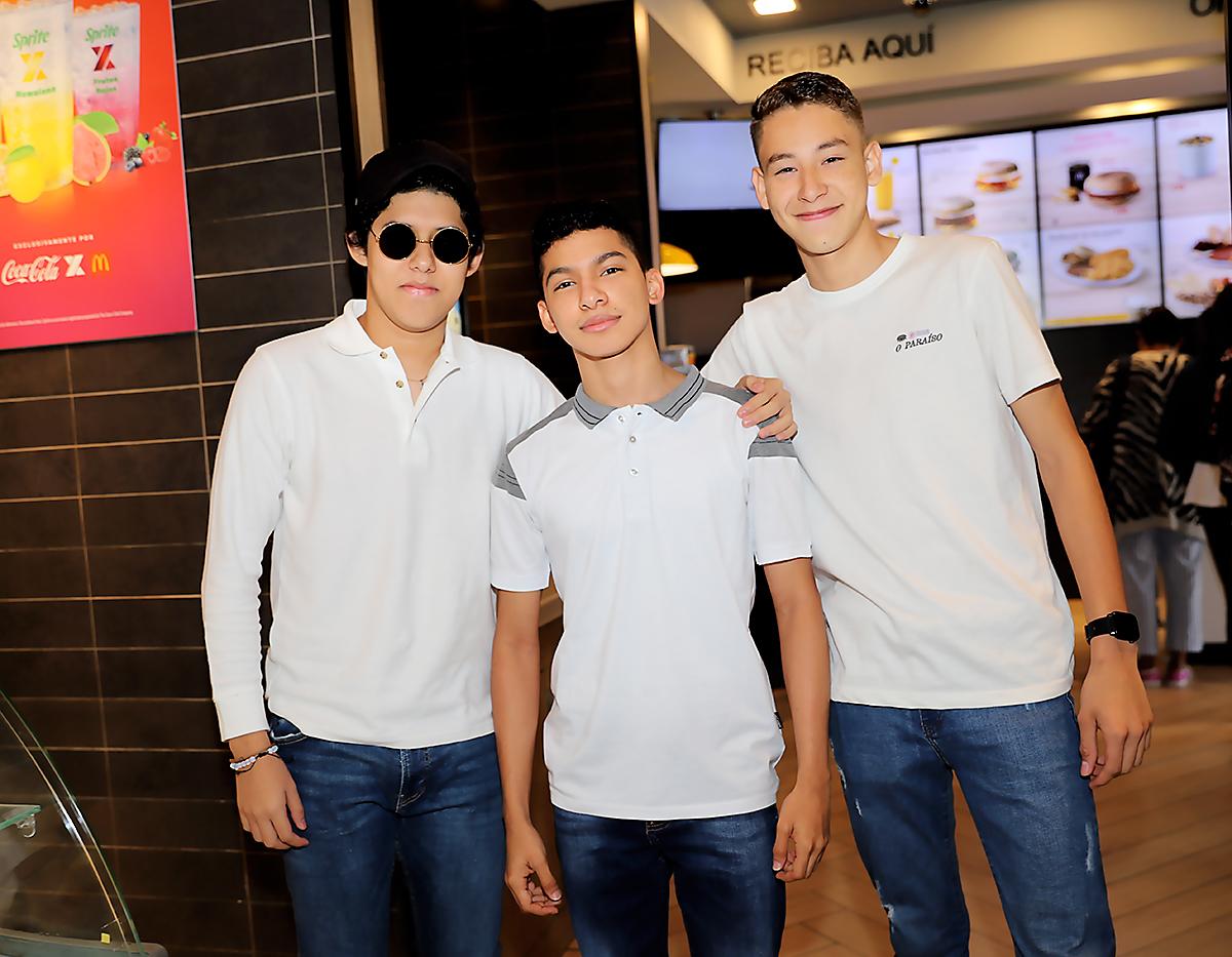 Emilk Espinoza, Alejandro Ortez y Ariel Ochoa 