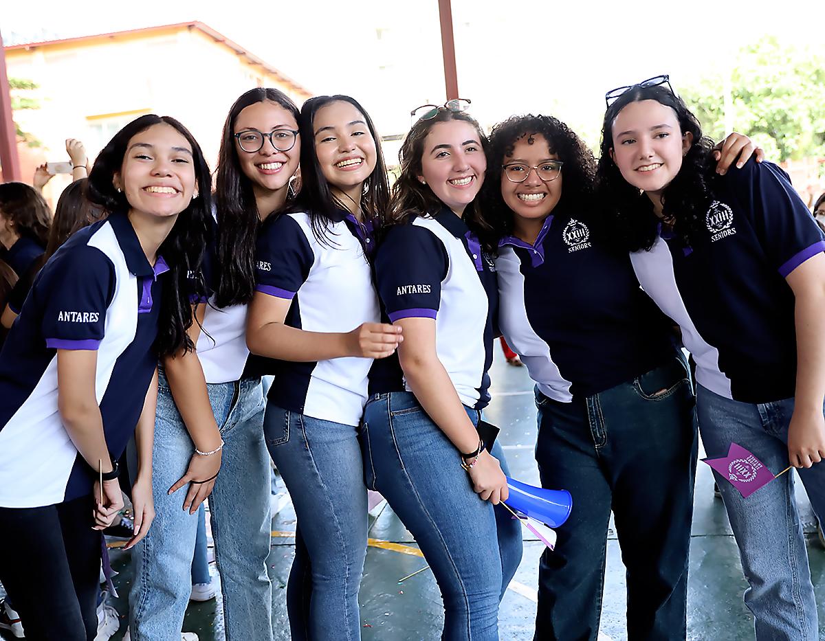 Sofía Argeñal, Sofía Ávila, Isabella Estrada, Camila Vijil, Lara Banegas y Victoria Alcántara