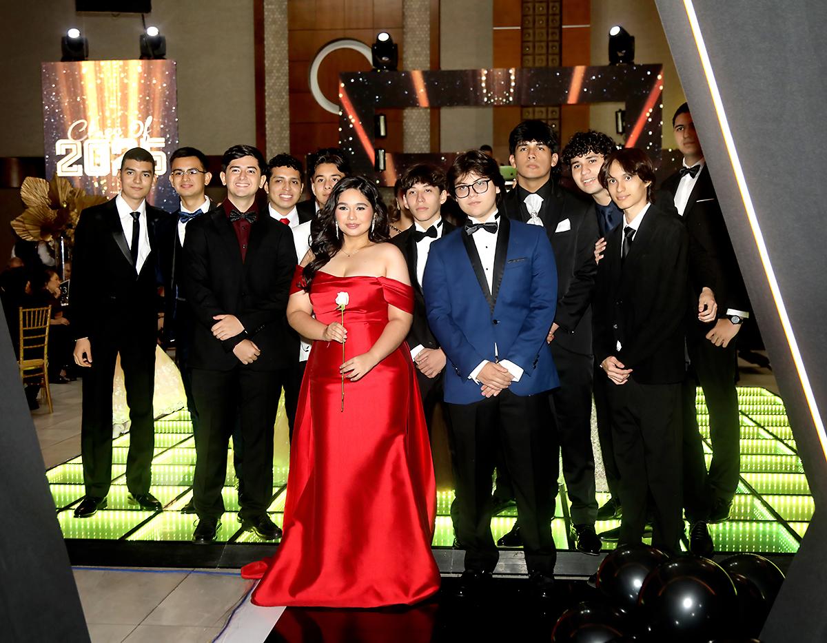 Alessandro Medina, Eder Velázquez, José Carlos Caballero, Doménico Arcudi, Édison Cubas, Valeria García, Diego Ramos, Luis Rápalo Leandro Martínez, Diego Piura, Diego Abdalah y Alfredo Mendoza.