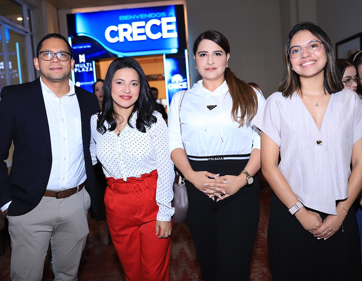 Erick Fugón, Fabiana Rodríguez (Coordinadora de Mercadeo Metromall), Solangel Cardona y Vera Vásquez (Coordinadora de Mercadeo Metromall SPS).