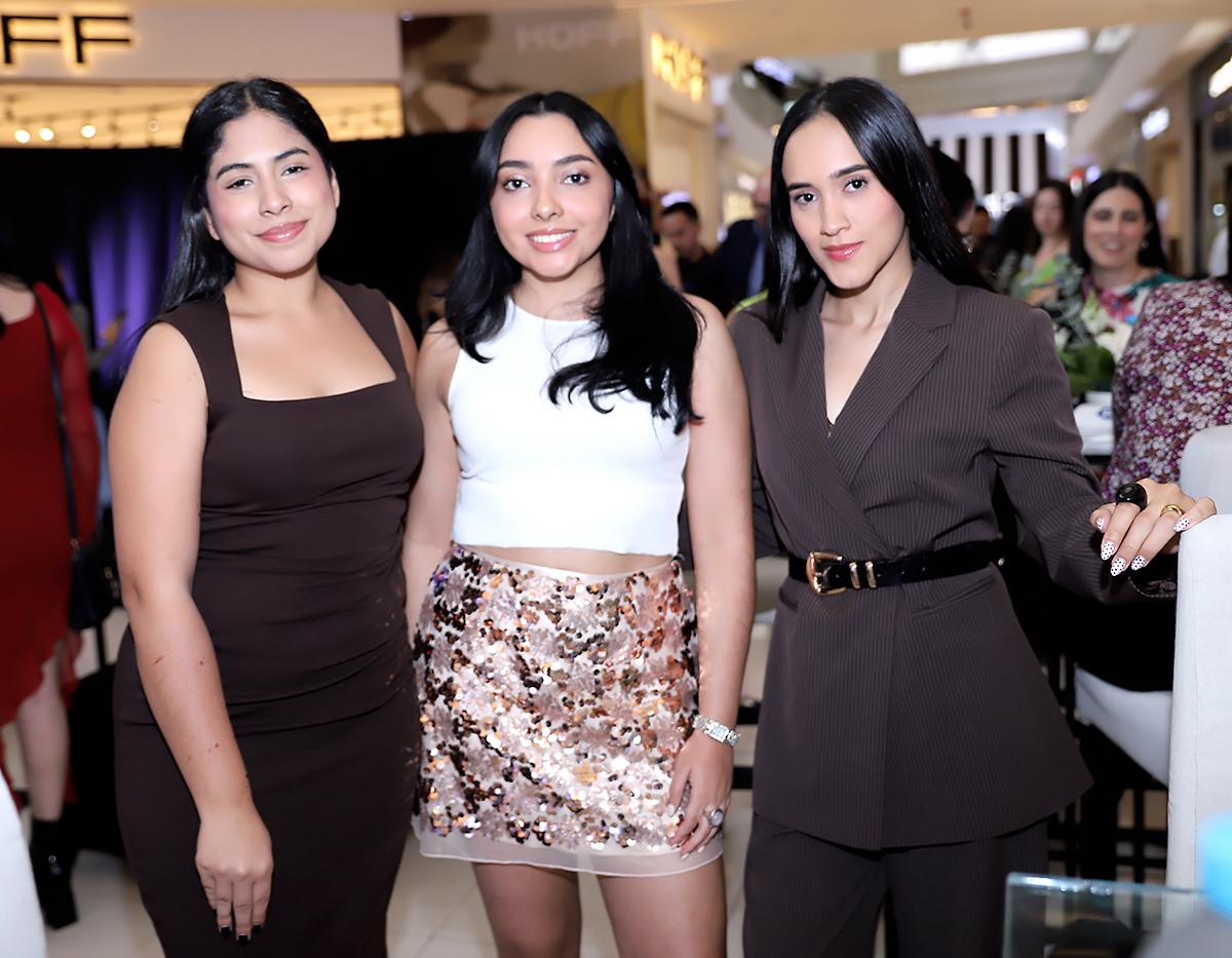 Rashell Fuentes, Jocelyne Zelaya y Marcela Posadas.