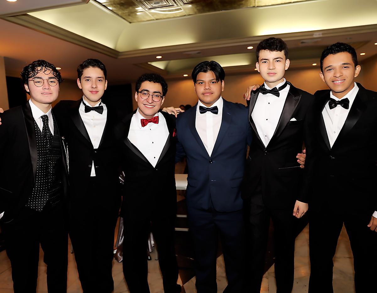 Rodrigo Alfaro, Jorge Bonilla, Diego Zelaya, Gabriel Vanegas, Eduardo Chinchilla y Saúl Díaz