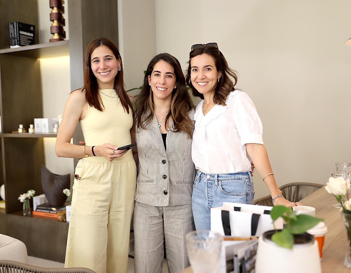 Christel Mena, Camille Kafati y Mónica Aguirre.