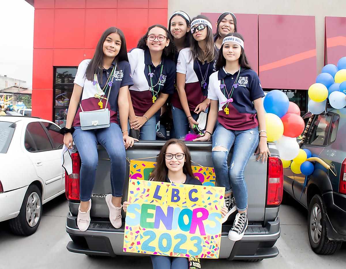 Valeria Martínez, Lía Murillo, Ana Alcerro, Stefanie Morales, Estefany Sosa, Marcela Duarte y Emily López.