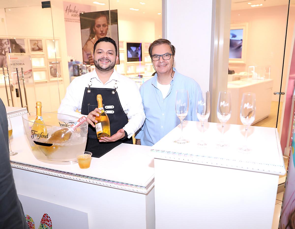Franklin Flores y René Pineda de Freixfend.