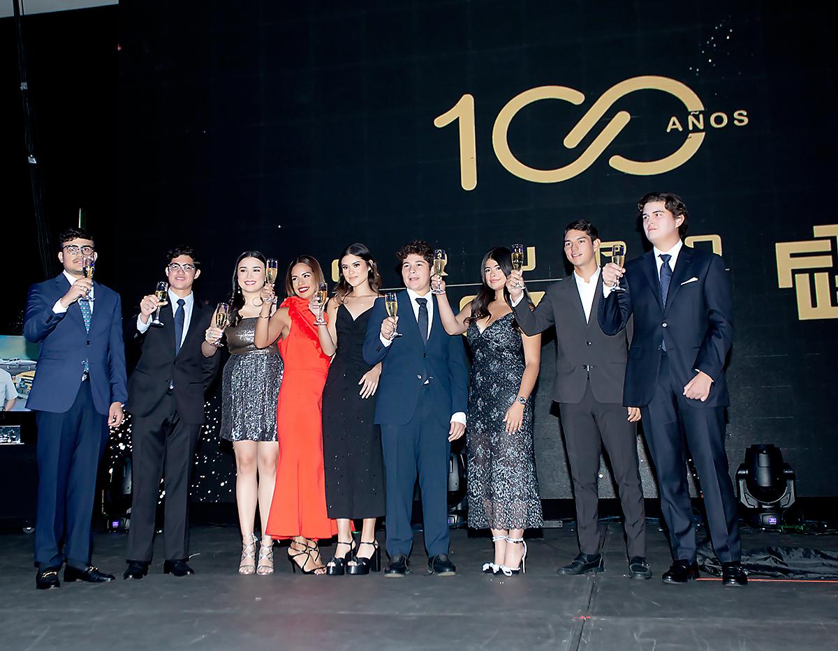 Los invitados a la gala por los 100 años de Grupo Flores
