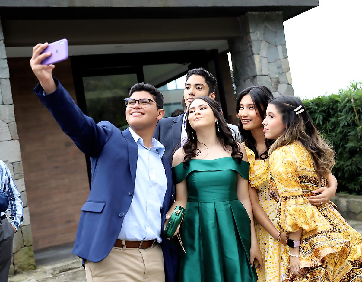 Carlos Banegas, José Diego Ponce Sofía Castillo, Annette Carías y Danna Díaz