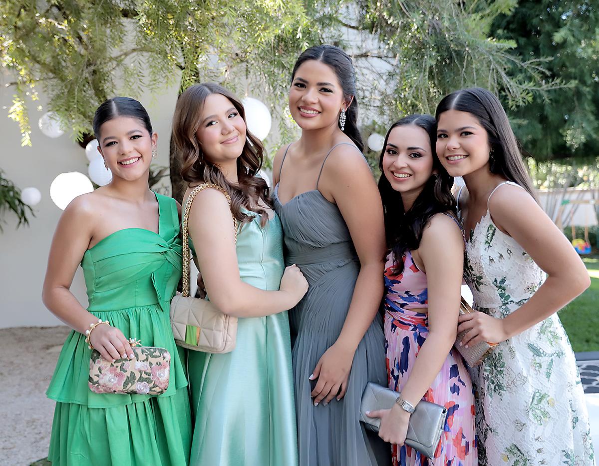 María Lucía Martínez, Gianna Lagunes, Mariana Paz, Sofía Reyes y Paulina Martínez.
