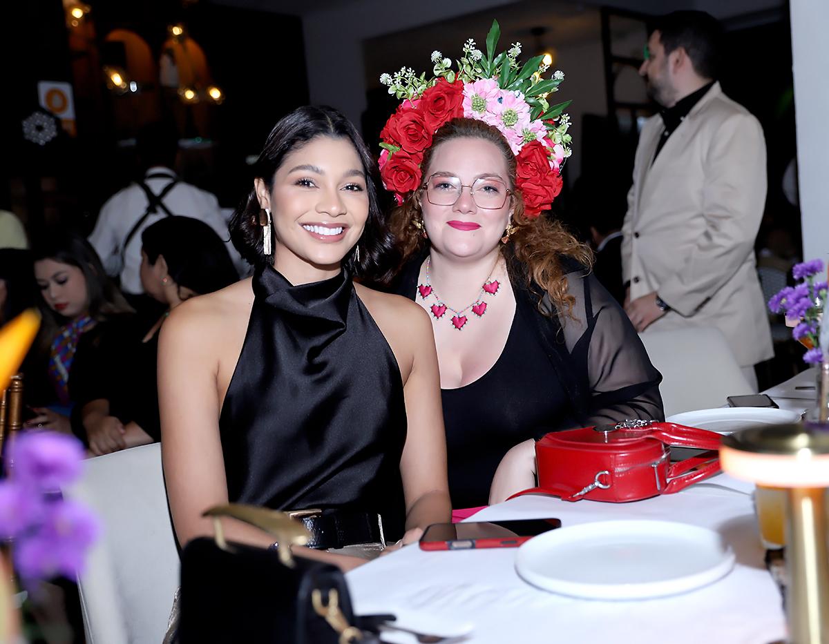 April Tobie e Isabella Arévalo. April Tobie e Isabella Arévalo.