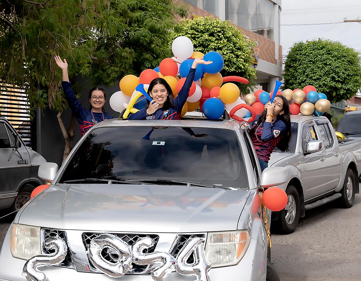Sofía Bustillo, Andrea Matute y Vanessa Romero