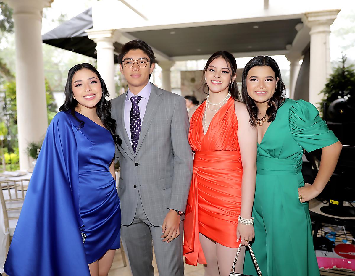 Isabella Murillo, Marco Martinez, Tiara Morales y María Fernanda Luque