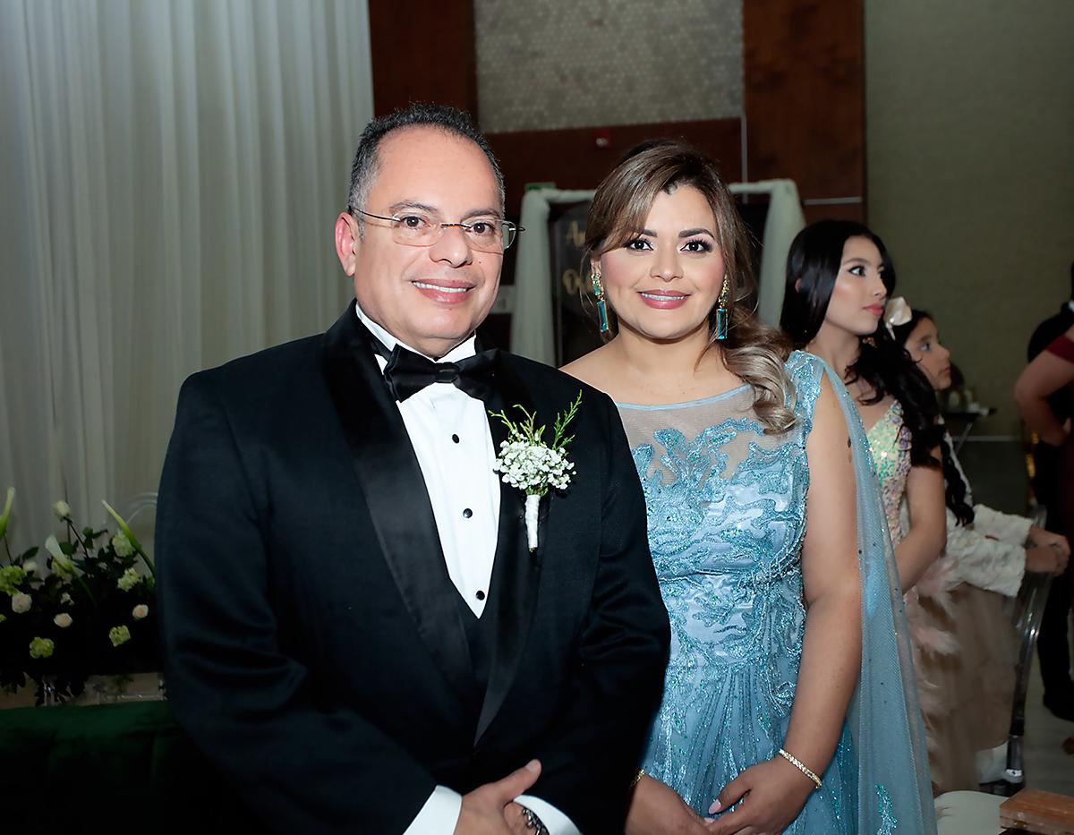 Rony y Patricia Carrillo.