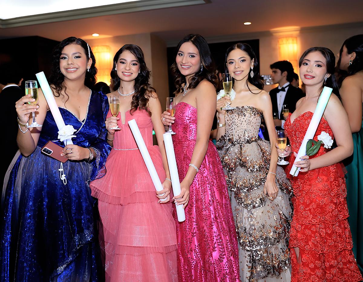 Fiesta de la prom 2025 de la Academia Los Pinares