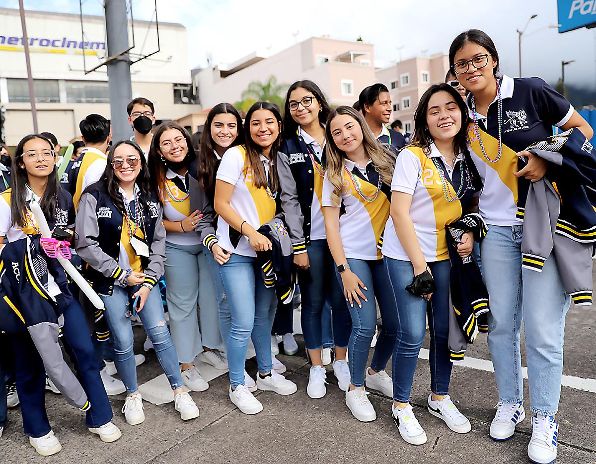 Isabella Acosta, Adriana Lanza, Carolina Chang, Isabella Ayón, Flhor López, Adriana Salgado, Rebeca Flores, Alejandra Aguiriano, y Valeria Jerez