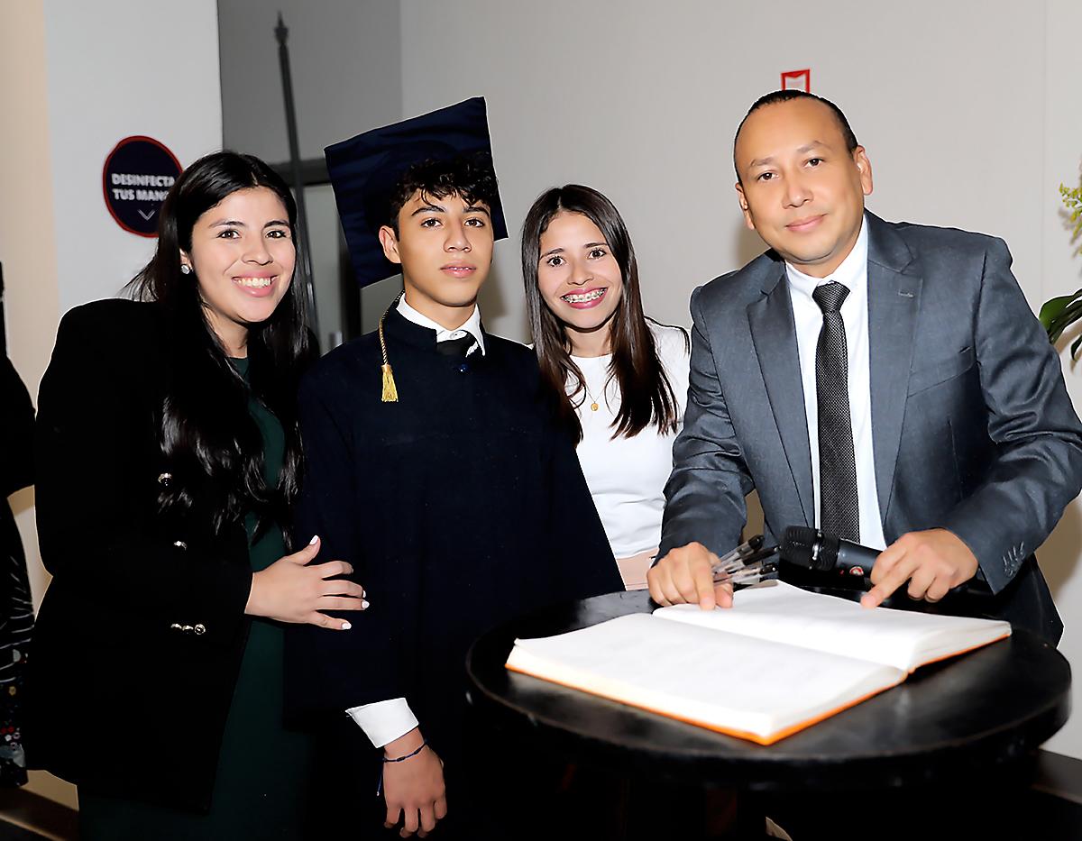 Entrega de títulos de la Intercontinental School 2023