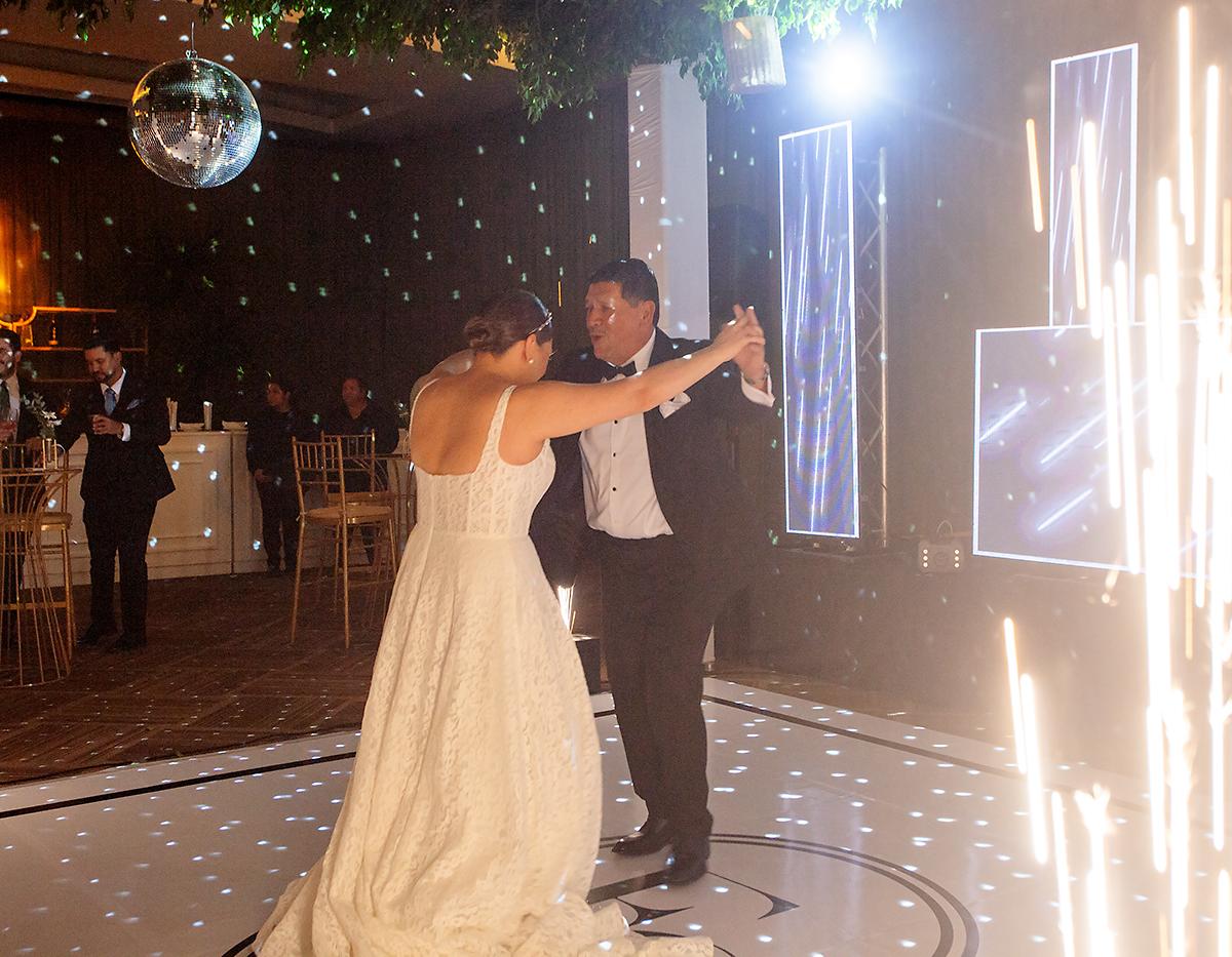 Boda de Carlos Tróchez y Estela Paz