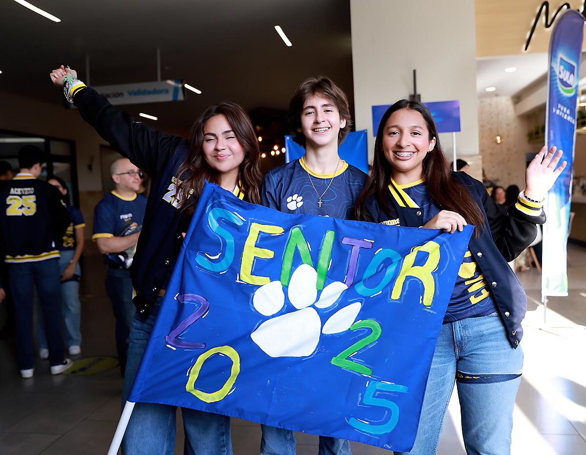 Senior Entrance 2025 de la International School of Tegucigalpa