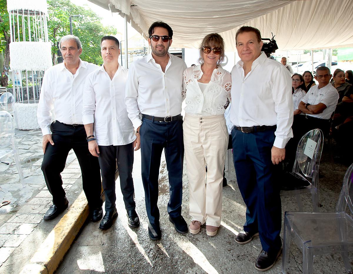 Karim Qubain, Juan Diego, Mauricio, Patricia y Jesús Canahuati.