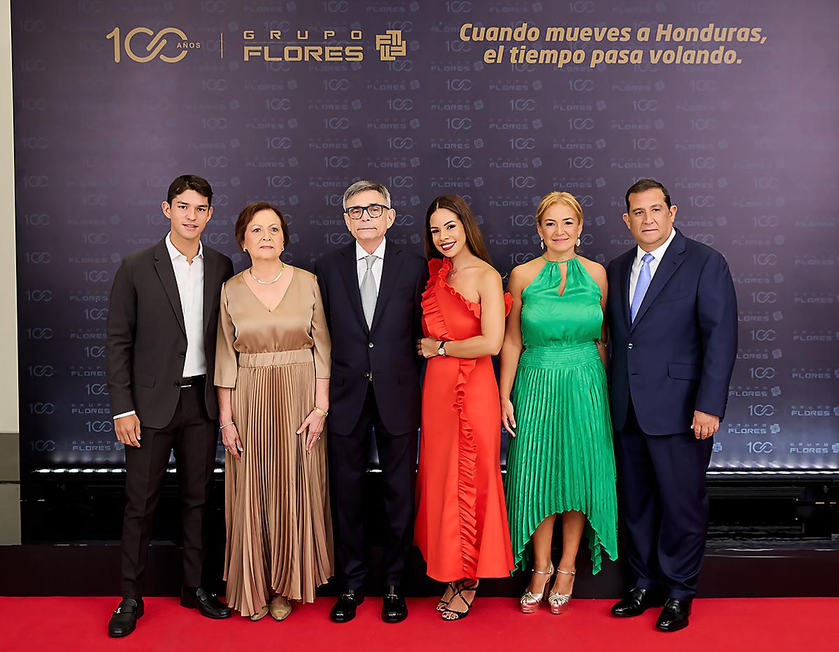 Los invitados a la gala por los 100 años de Grupo Flores