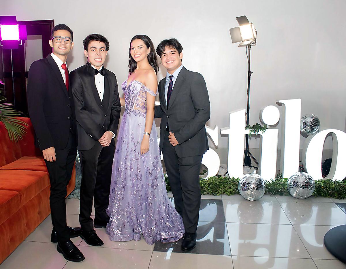Adrián Gamoneda, Alvar Maldonado, Isabella Novoa y Diego Elvir.