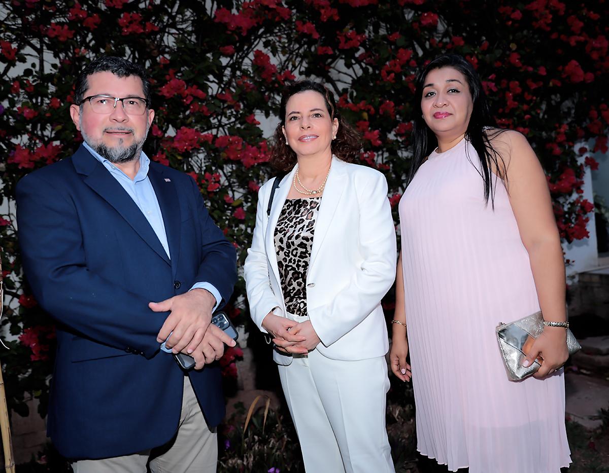 Osly Rodas, Sandra Gómez y Erika Doblado