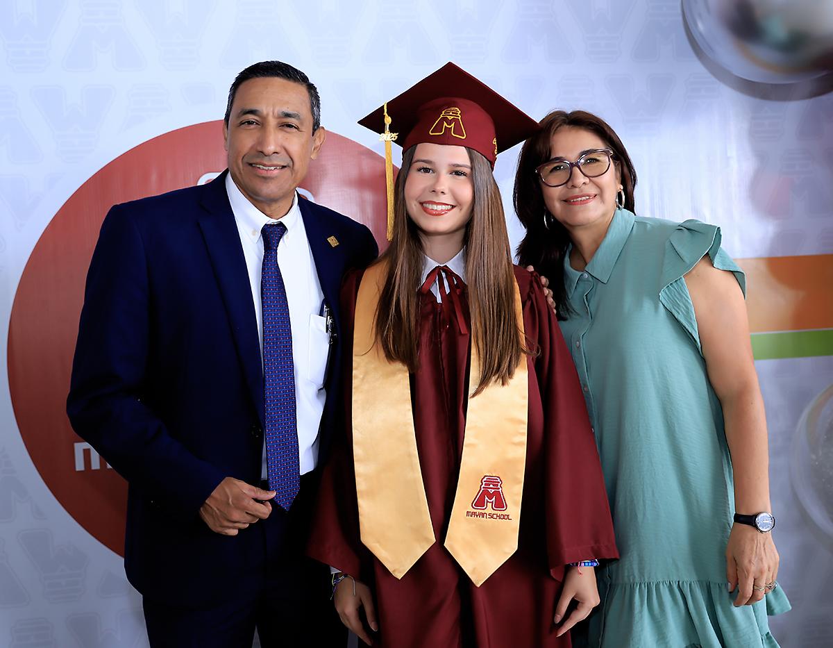 Graduación de los seniors 2025 de Mayan School