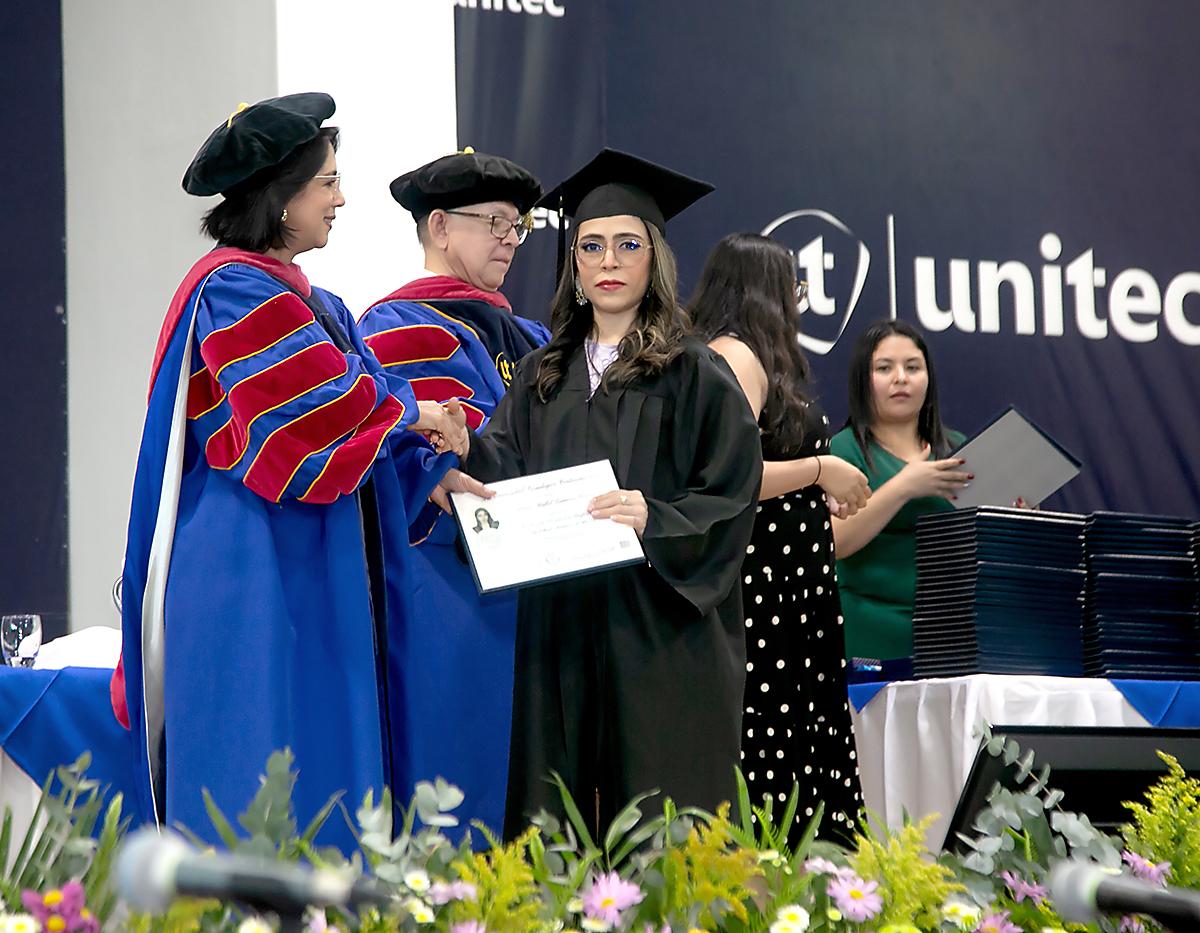 Graduaciones de UNITEC SPS 2024