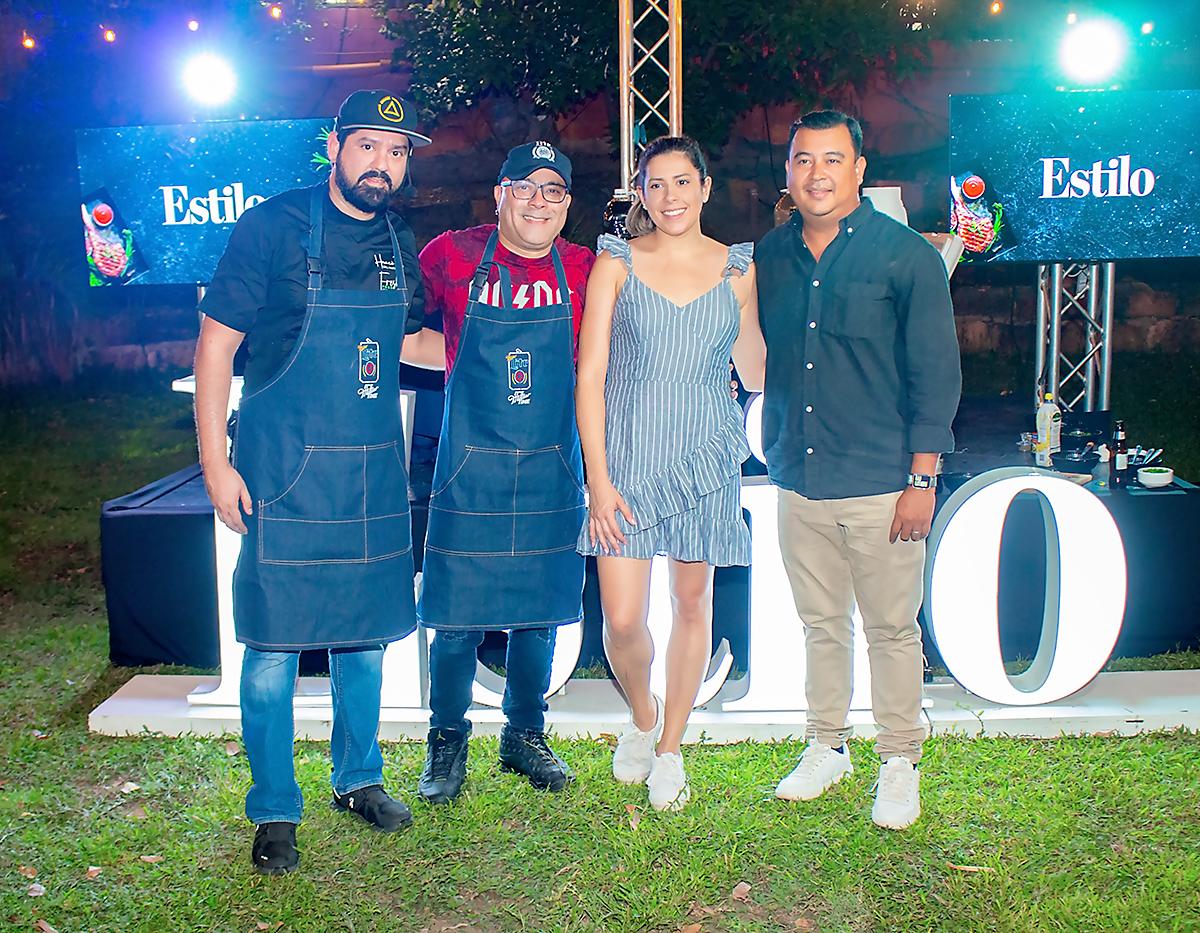 El chef Horacio Ruíz, Gustavo Vallecillo, representante de Miller, Michelle Marsan de grupo Opsa y Frank Pereira de supermercados Colonial.