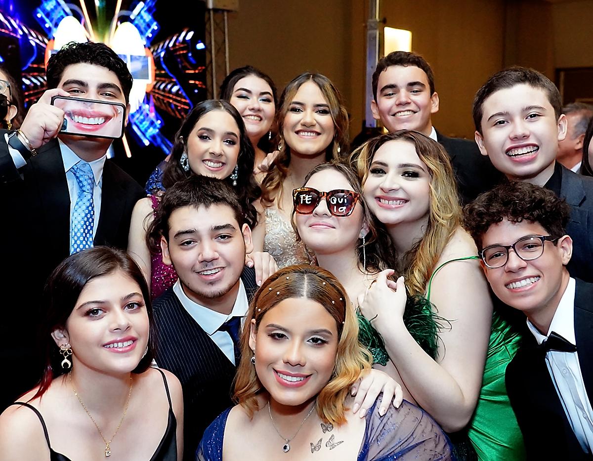 Ana Ruth Rivera, Eduardo Hernández, Victoria Enamorado, Adriana Pérez,Valeria Martínez, René Mejía, Daniel Sorto, Sofía Andrade, Sofía Umaña, Ianmatamala, Camila Colomer, Marcela García y Fernando Zelaya.