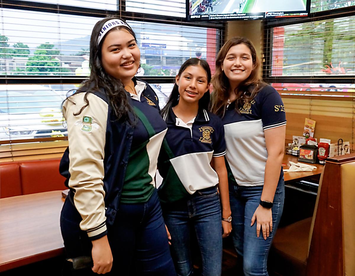 Valerie Pinto, Angeline Leiva y Mónica Hernández.