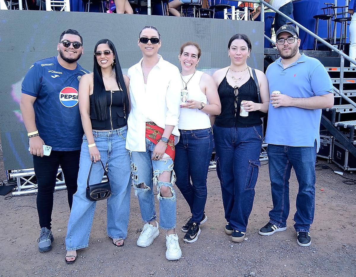 José Roberto Padilla, Cecilia Rossell, Derek Kattán, María Fernanda Rodríguez, Tali Espinoza y Gabriel Guevara.