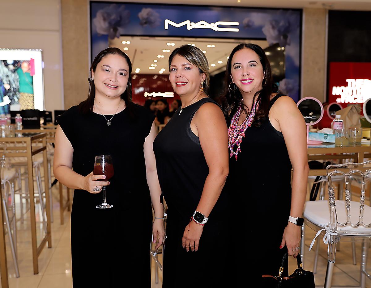 Cumpleaños de Paulina Cerna en M.A.C Cosmetics