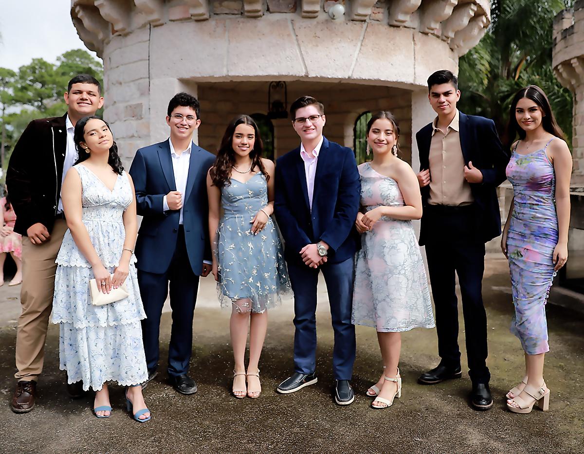 Michael Canales, Angélica Barahona, Patrick Pastrana, Sofía Galeas, Daniel Cruz, Linda Varela, Gabriel Ponce y Gabriela Ponce.