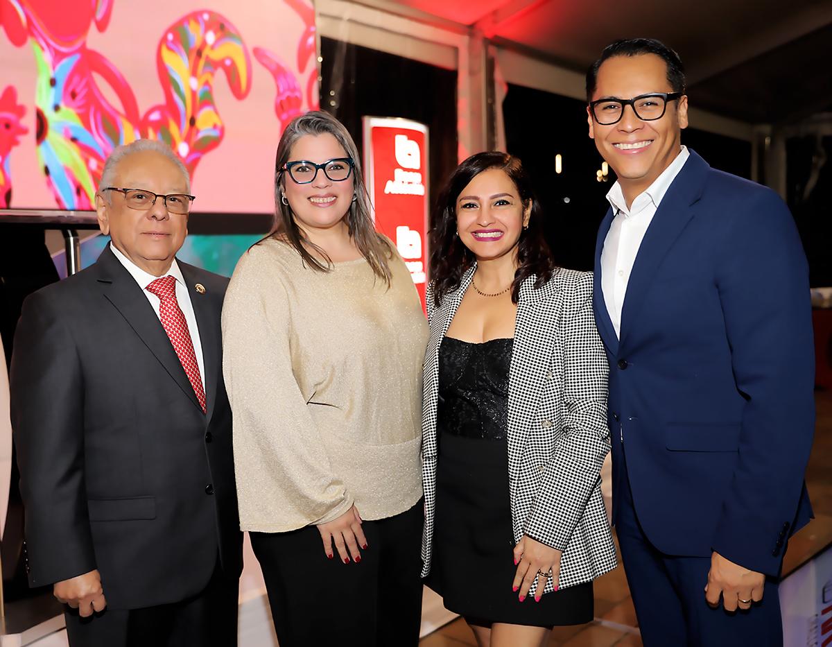 Faustino Laínez, Sandra Bastidas, Pamela Flores y Darwin Vallecillo. 