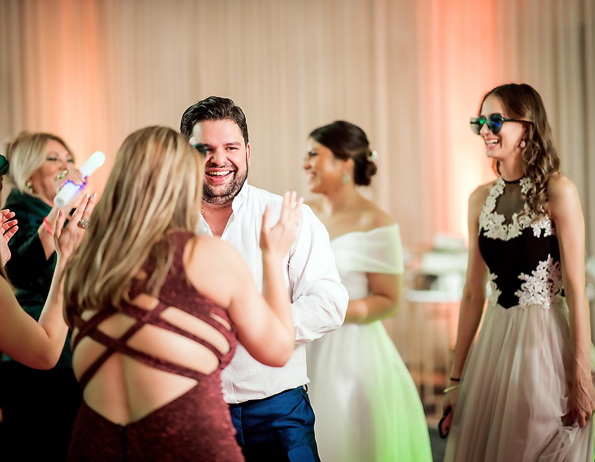 La boda de Elisa Rodríguez y André Calderón