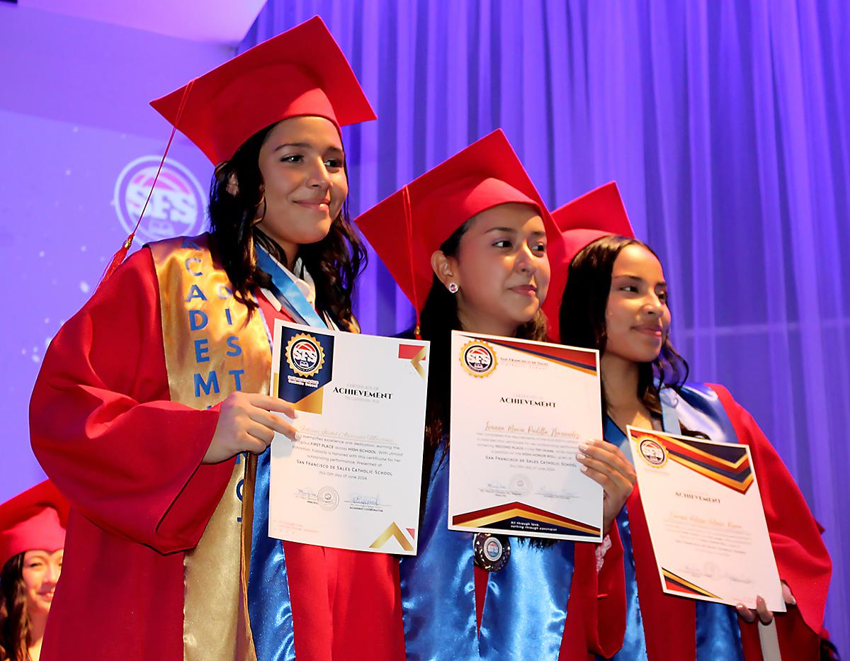 Fabiana Alvarado, Ivanna Padilla, y Carmen Nolasco 